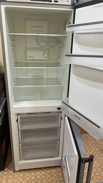 Холодильник сотилади Siemens
