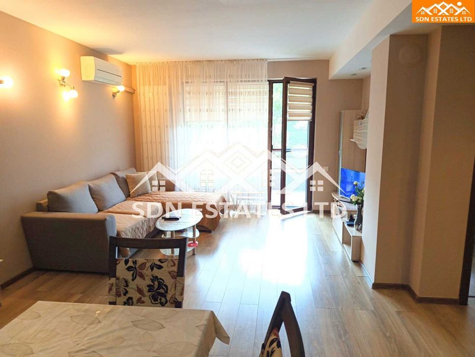 Продава напълно обзаведен двустаен апартамент в района на Стадиона