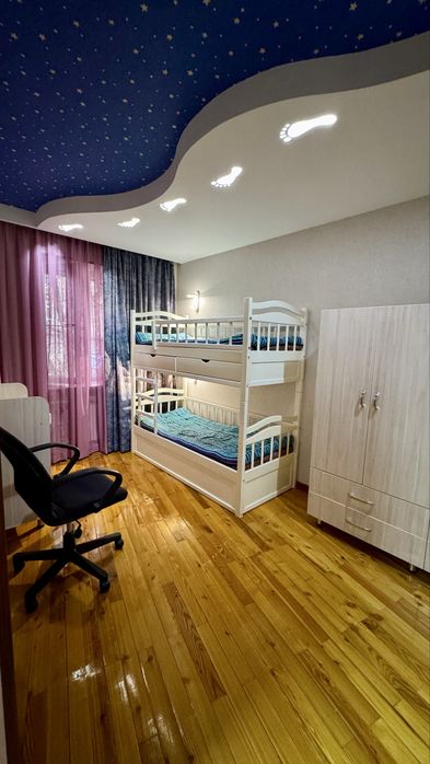 Сдается в аренду уютная 3х комнатная квартина на метро Новза