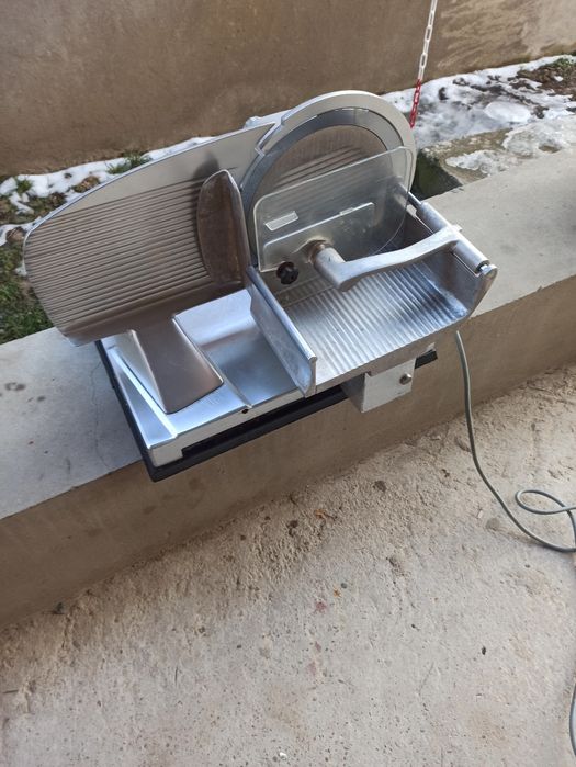 Aparat feliat carne,salam etc.