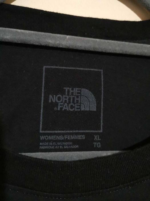 The North Face T-Shirt.Nike WMNS Bonded Top.