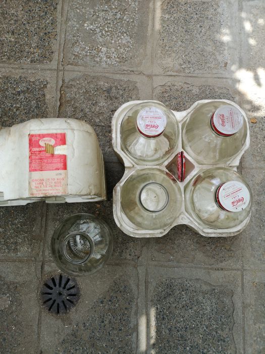 4 броя Coca Cola Концентрат бутилка.