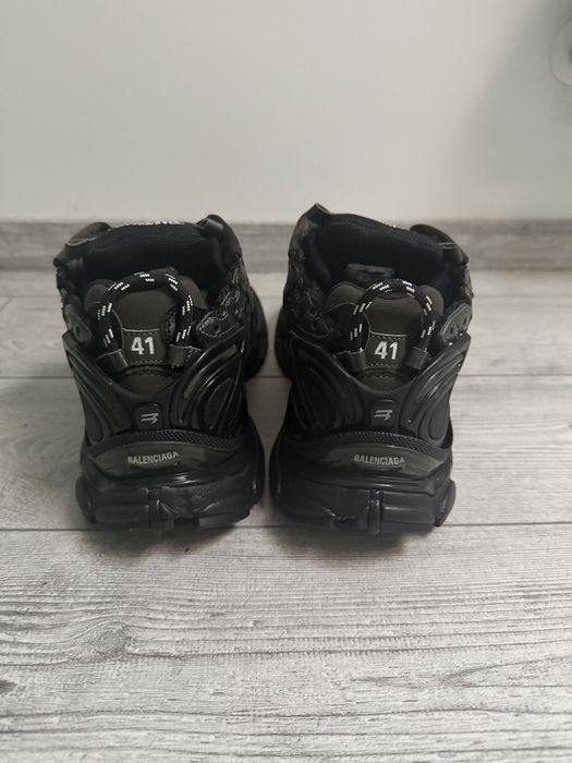 Balenciaga Runners 41