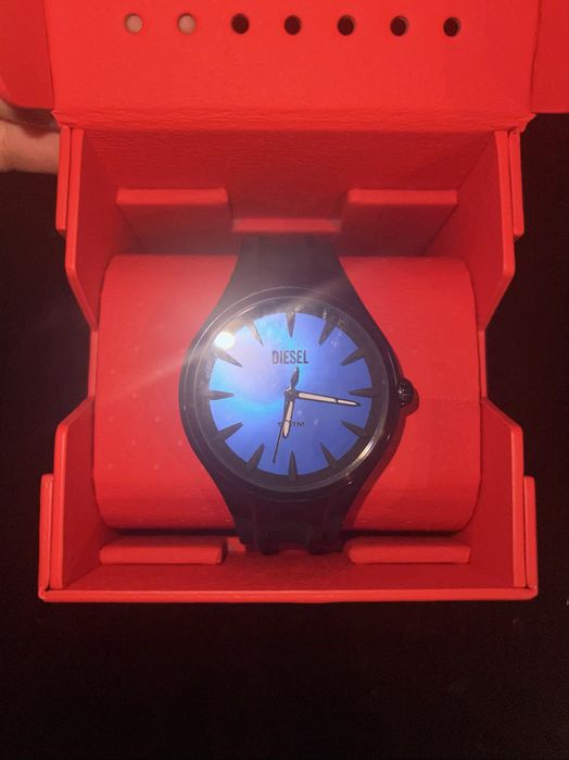 Стилен Diesel часовник като нов.