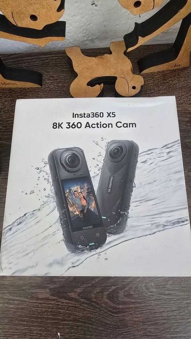 Камера Insta360 X5
