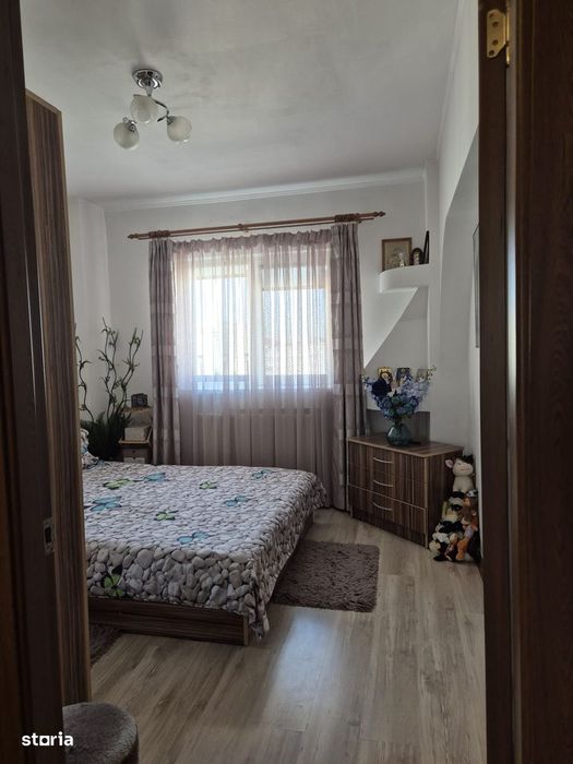 De vanzare, zona Nord, apartament decomandat spatios, complet mobilat