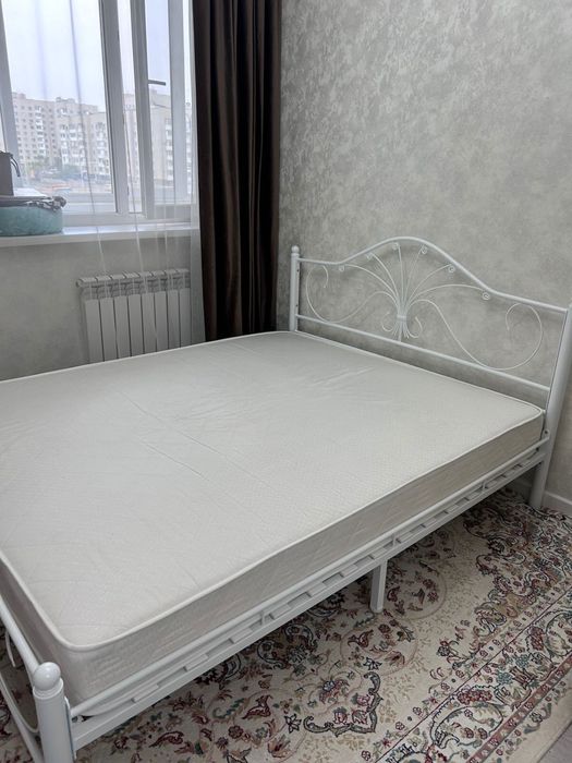 Продаю двухспальную кровать