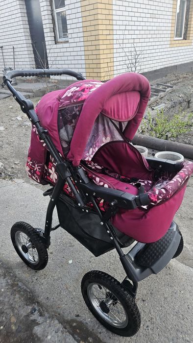 Продам коляску 23000
