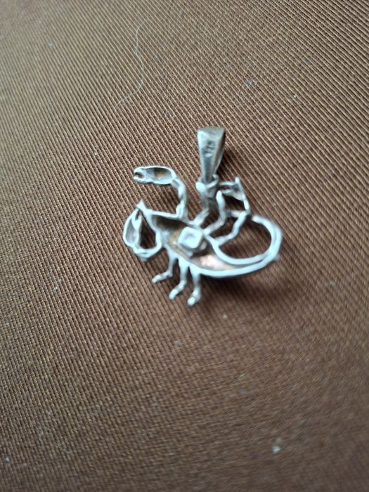 Сребърни бижута,колие с полускъпоценни камъни.