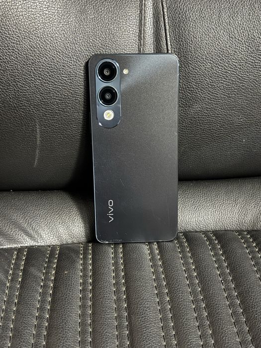 Vivo Y04 8/256 продам