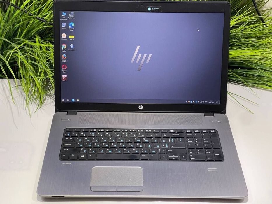 Продам ноутбук HP 17.3
