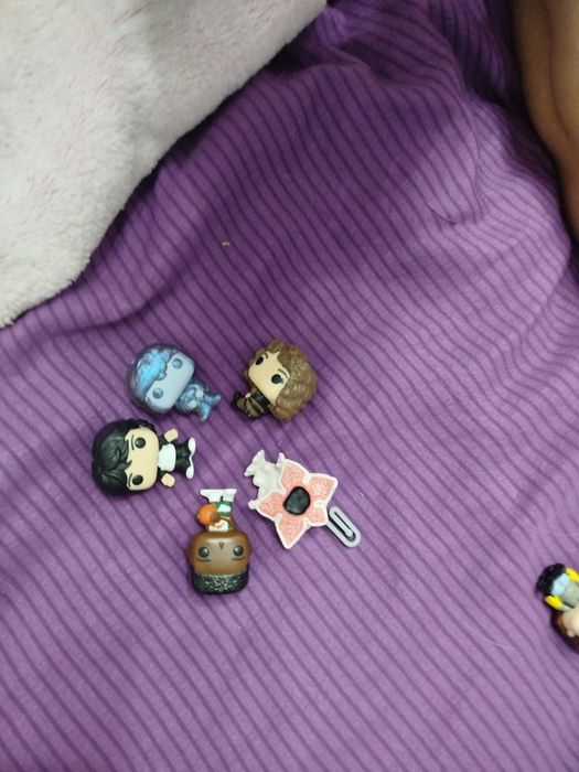 Фигурки очень странные дела