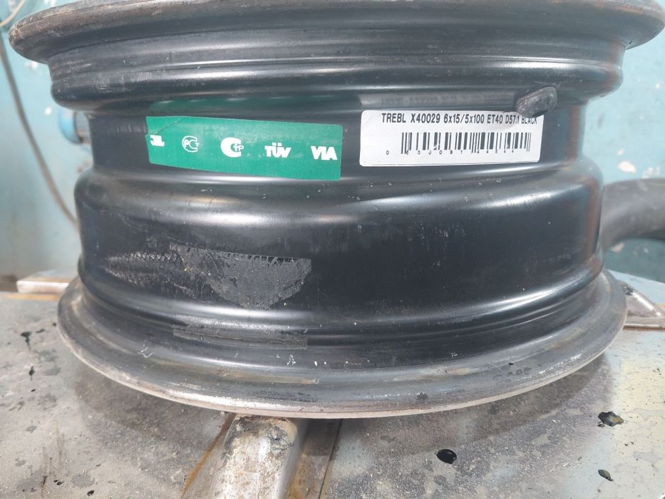 Продам комплект шин с дисками R15