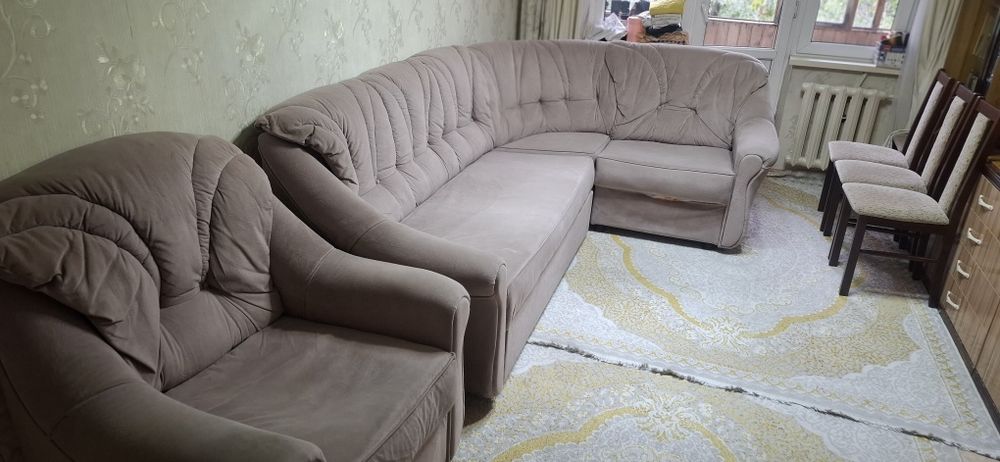 Срочно продам ДИВАН УГЛОВОЙ