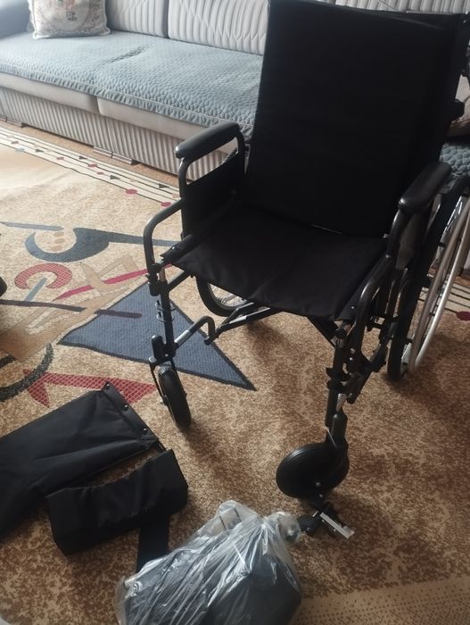 Продам инвалидную коляску