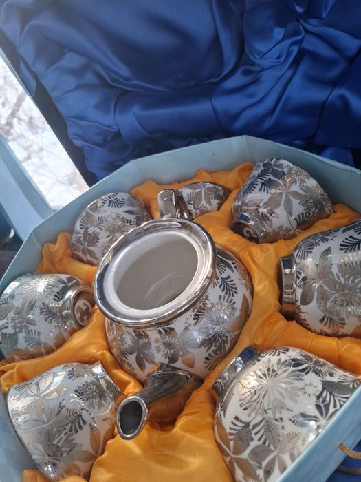 Чайный сервиз на 6 персон