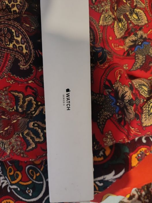 Ishlashi zor, original Iwatch series 3 silver . 
Holati ideal . Uzimei