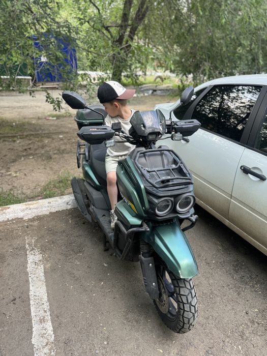 Продам скутер Tank 150