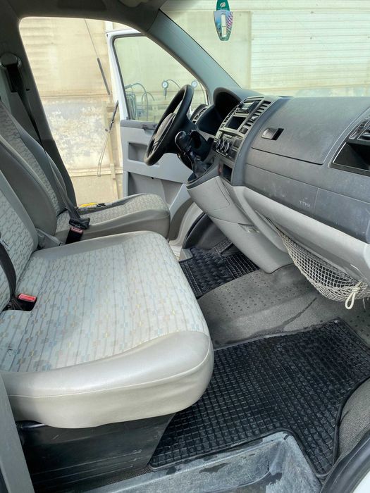 WV Transporter T5 de 6 locuri
