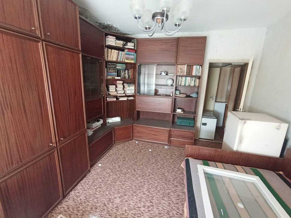 Продава 2-ен апартамент кв.Боряна