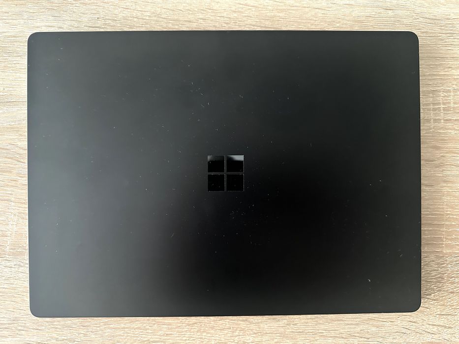 Microsoft Surface Laptop 3 Intel Core i5-1035G7, 13.5", Pixel Sense, Touchscreen QHD 16GB, 256GB SSD,