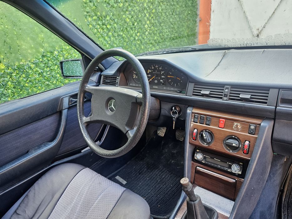 Мерцедес W124 2.5D