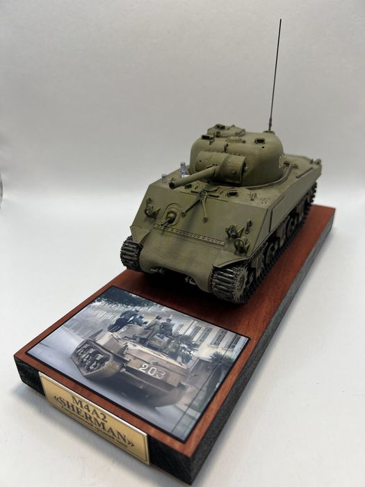 Модель американского танка M4A2. Масштаб 1/35