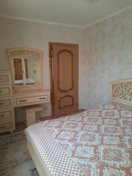 Продам спальный гарнитур.Б//.