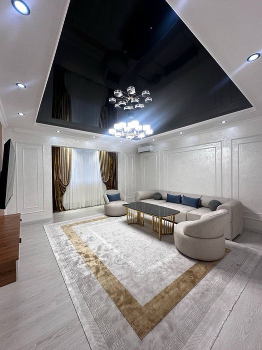 Квартира  гостиница Россия, ЗАГС  Ул. Кунаева 3/5/9 72 кв.м