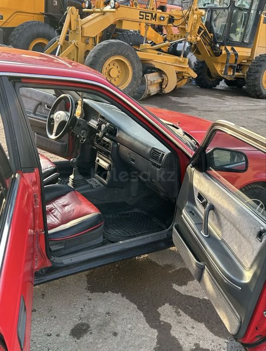 Продам Мазду 626