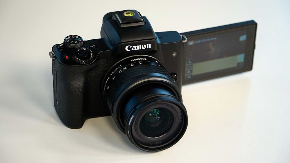 Canon EOS M50 Mark II + Обектив 15-45mm