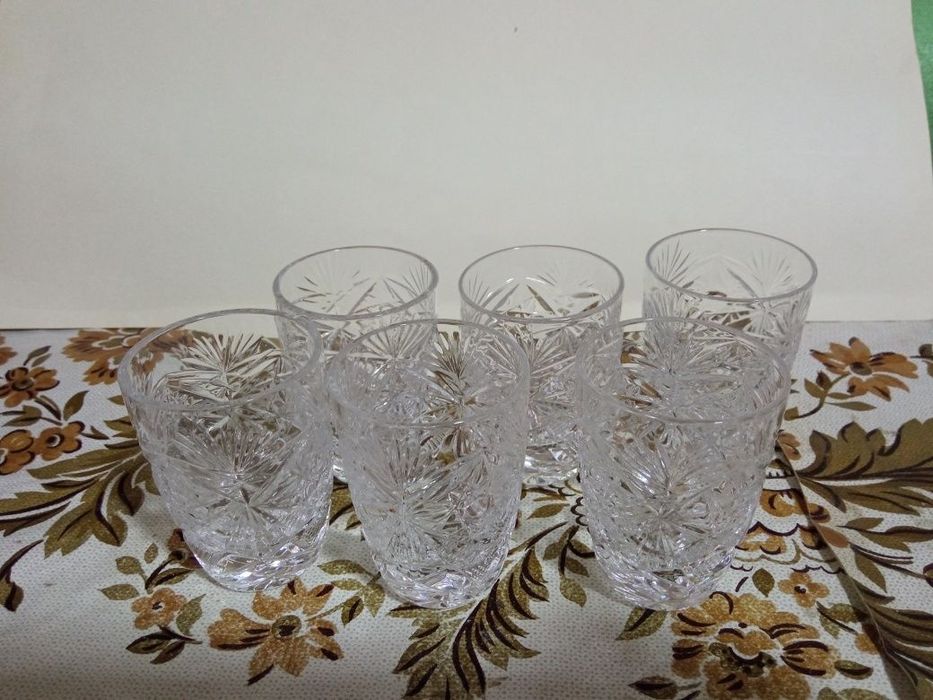 Xrustal stakan sotiladi 6 dona