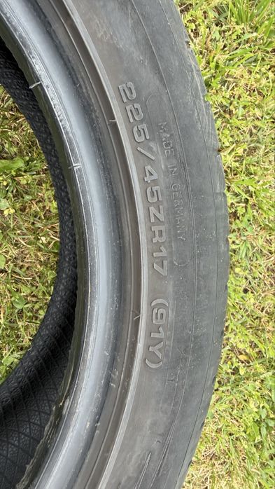 Две летни гуми Dunlop SPORT MAXX 225/45R17