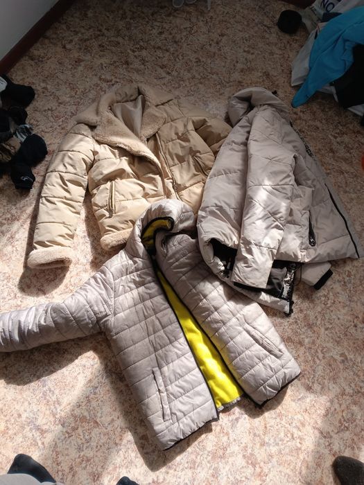 Куртки мужские 2шт и женская 1шт