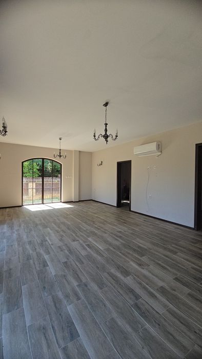 Продава се Къща в Елена - 370 кв.м за 1028 €/кв.м - Снимка #11