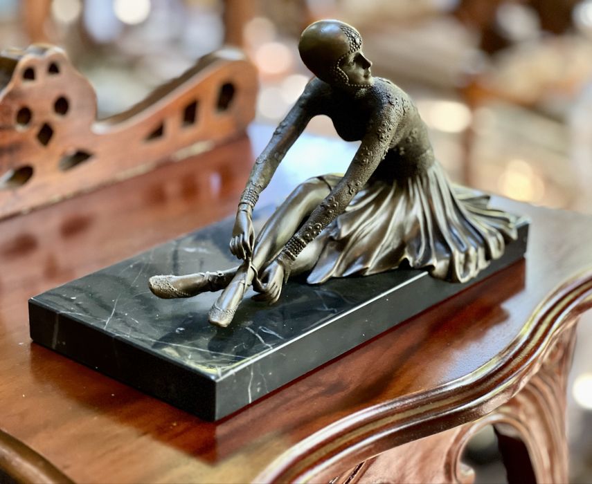 Statuetă Bronz stil ArtDeco *** vintage / antic / vechi / retro ***