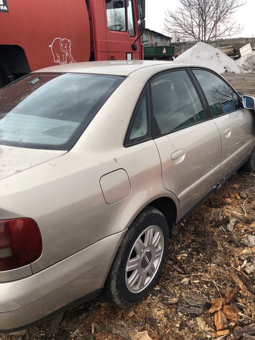 Dezmembrez Audi A4 B5 1.9 AVG