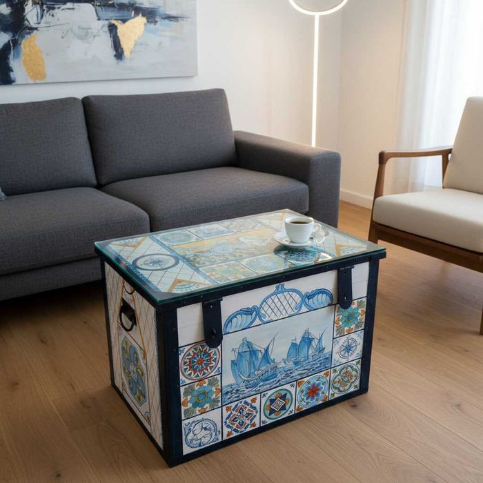 Cufar (lada) pictat manual-Sailer's trunk