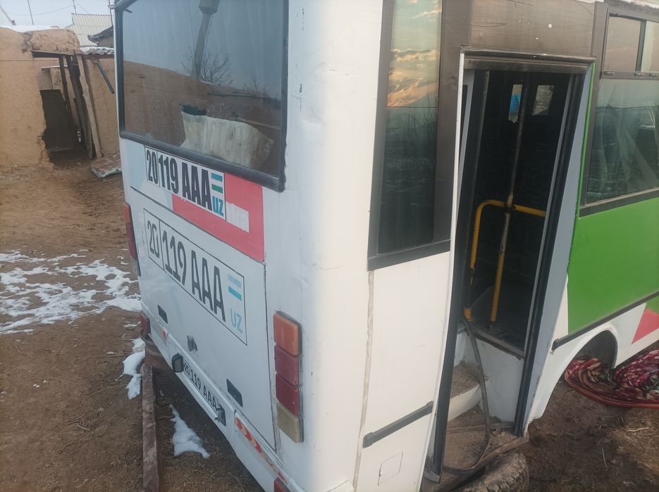 Isuzi saloni sedinalari bilan zoʻr holatda sotiladi np21mestalik