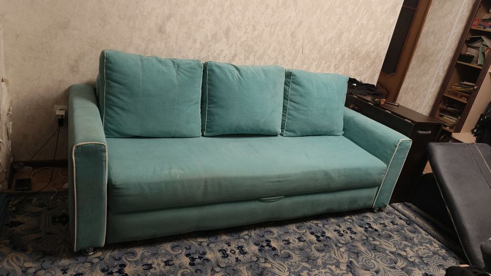 Диван в хорошем состоянии