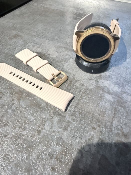 Смарт часовник Samsung