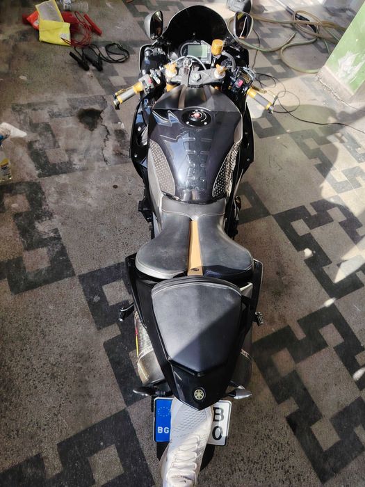 Yamaha r1 big beng
