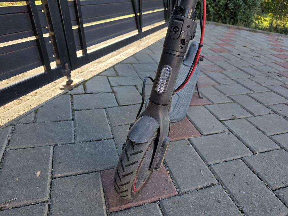 Vând trotineta electrica Xiaomi