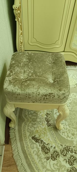 Срочно продам спальный гарнитур