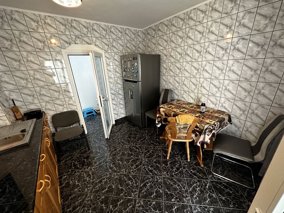 Apartament 3 camere de inchiriat