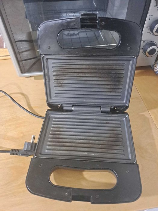 Бутербродница вафельница