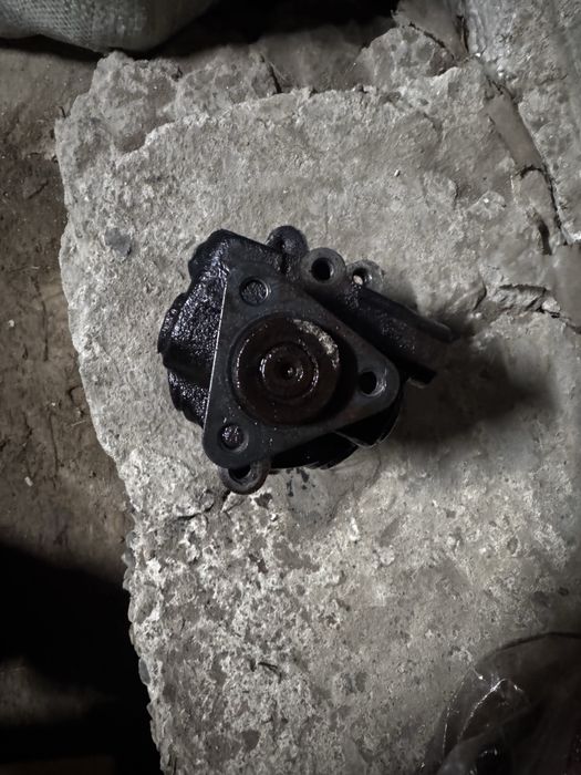 Насос Гур на ауди 100 с3