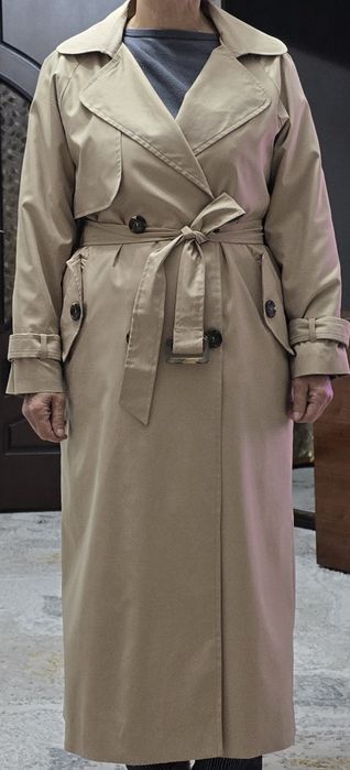 Продаётся женский плащь