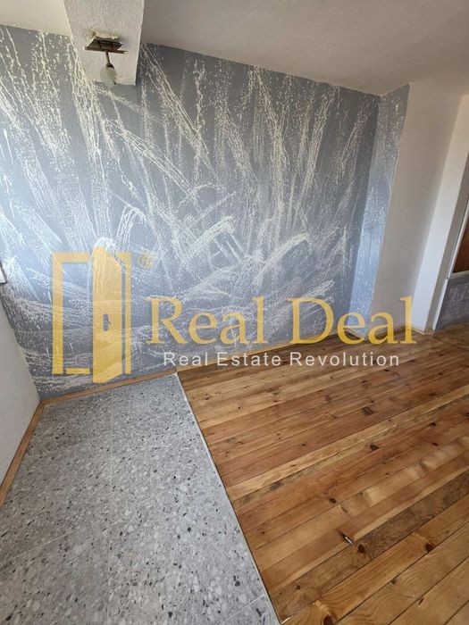 Продава се Тристаен апартамент в Благоевград, Идеален център - 90 кв.м за 439 €/кв.м - Снимка #3