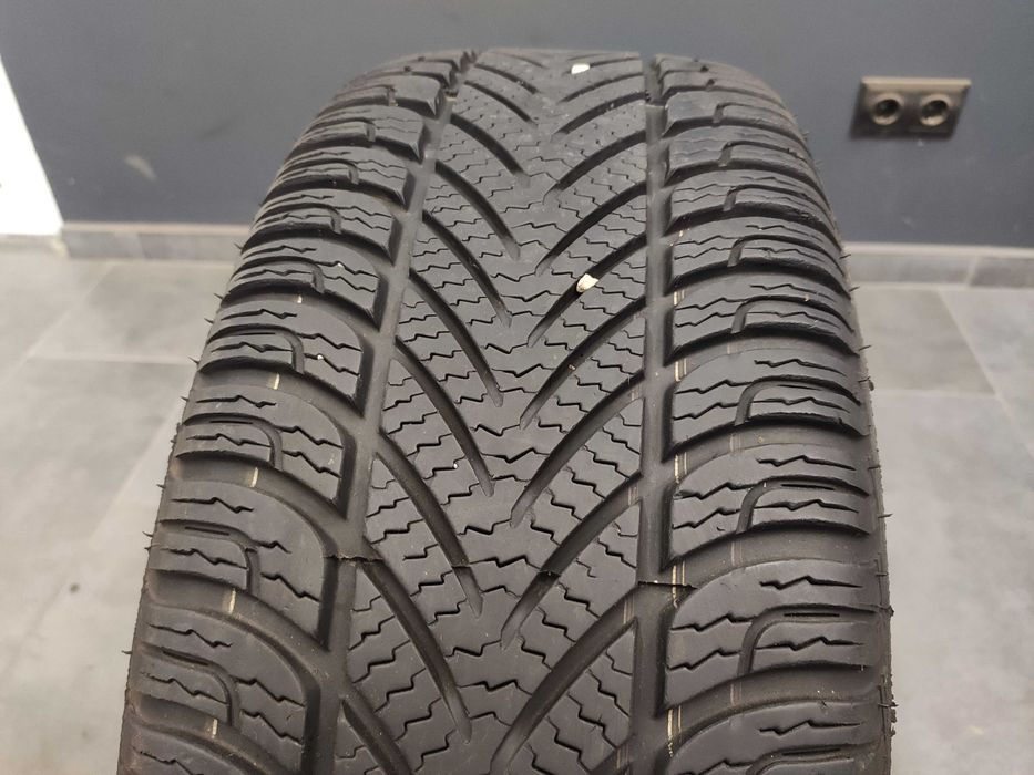 Единични гуми с размер 225 60 16